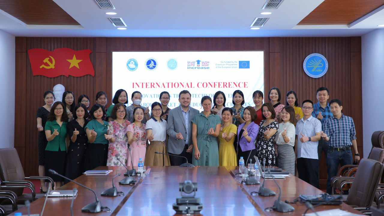 Hội thảo và tập huấn về “Đổi mới phương pháp giáo dục đại học nhằm đáp ứng yêu cầu của thị trường lao động trong thời đại công nghệ 4.0” đã đạt được nhiều kết quả tốt đẹp