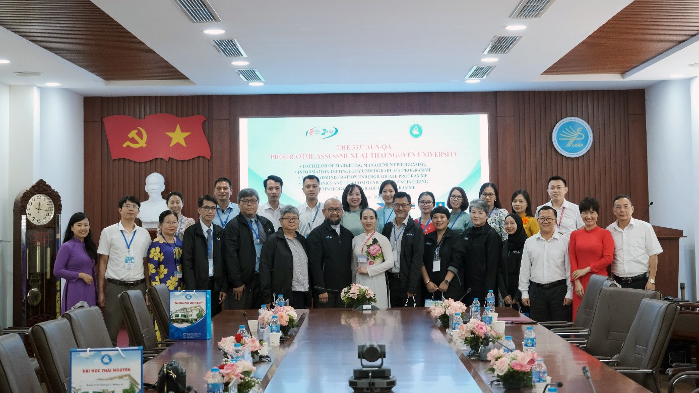 Bế mạc đánh giá ngoài chất lượng Chương trình đào tạo Quản trị Marketing theo bộ tiêu chuẩn của AUN-QA lần thứ 333