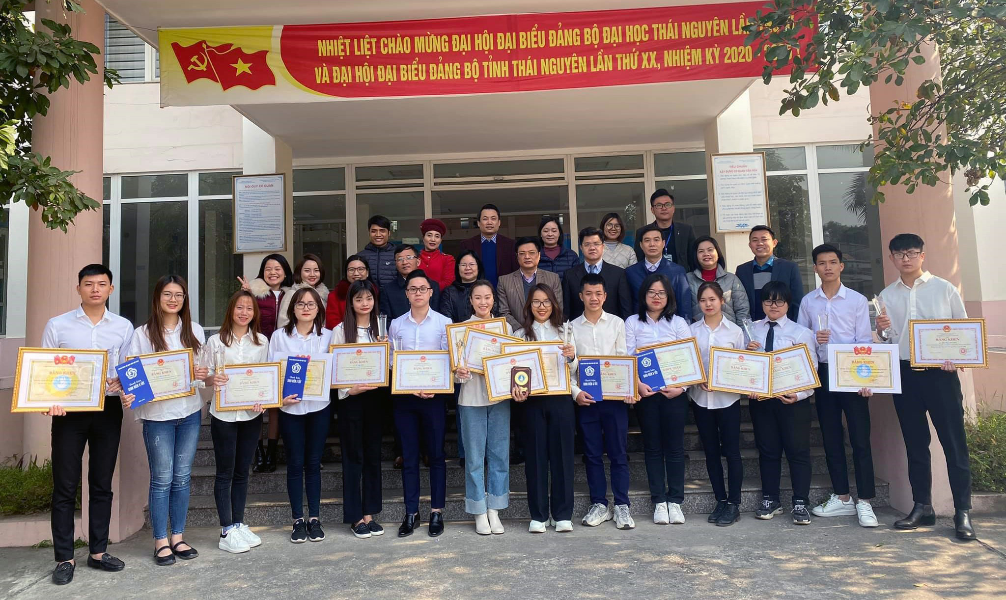 Tự hào sinh viên 5 tốt cấp Trung ương Trường ĐH Kinh tế và QTKD