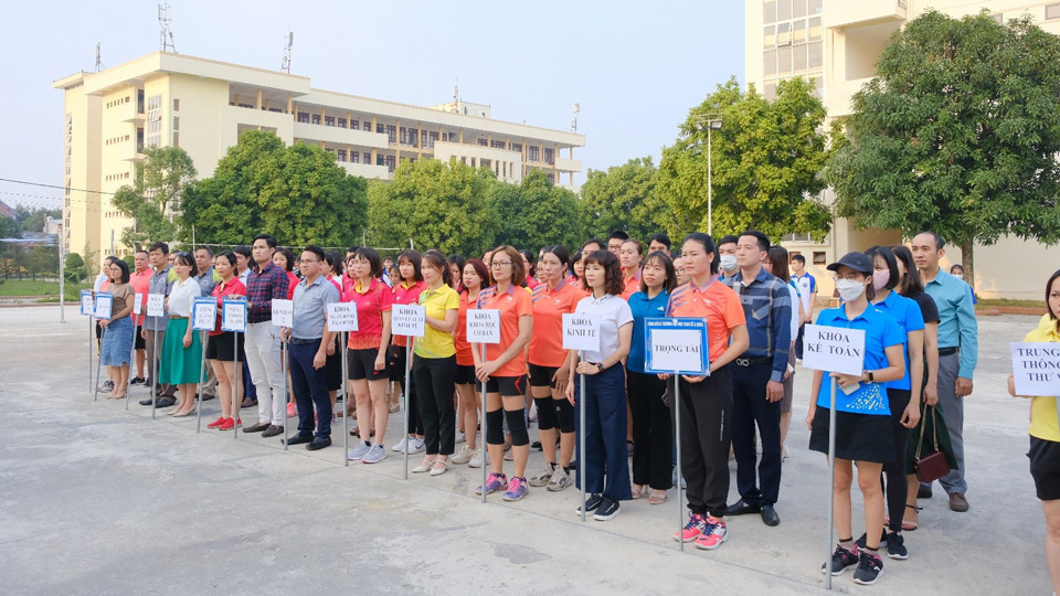 Khai mạc giải thể thao viên chức, người lao động chào mừng ngày Nhà giáo Việt Nam 20/11/2022