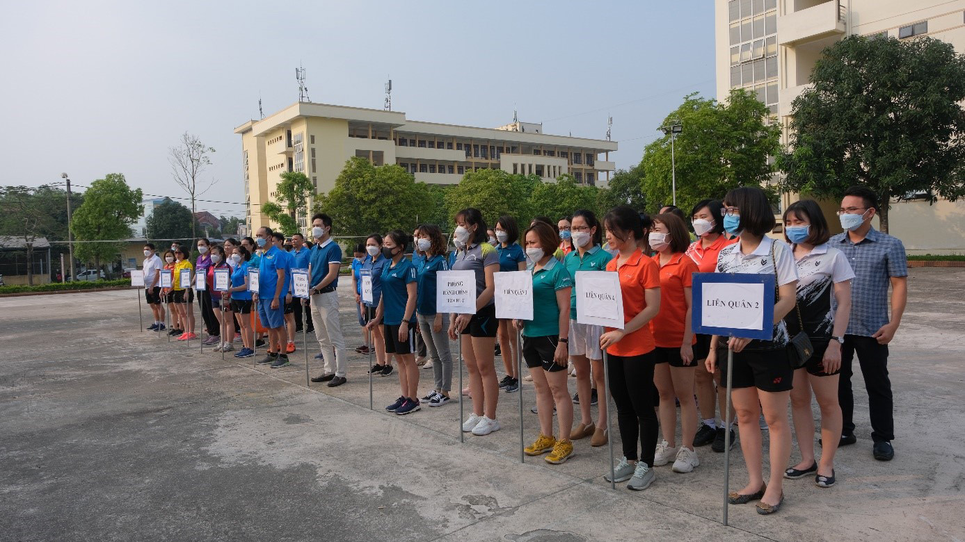 Khai mạc Giải bóng chuyền hơi CBVC, NLĐ năm 2022