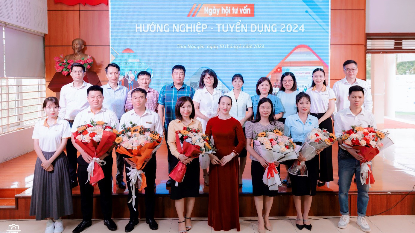 Ngày hội tư vấn hướng nghiệp và tuyển dụng năm 2024 thành công tốt đẹp