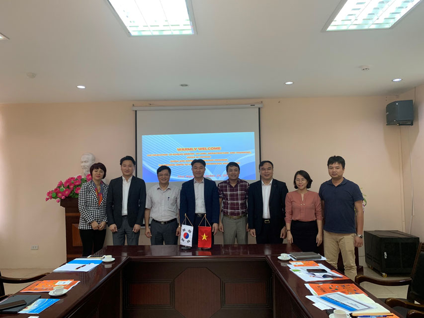 Làm việc với tổ chức chương trình giáo dục Úc và Hàn Quốc