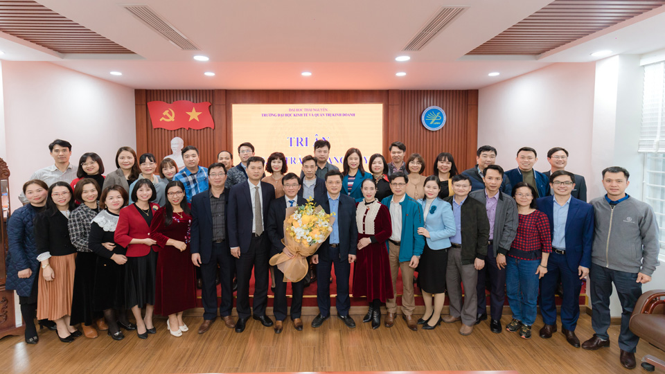 Hội nghị Bàn giao công tác của Hiệu trưởng