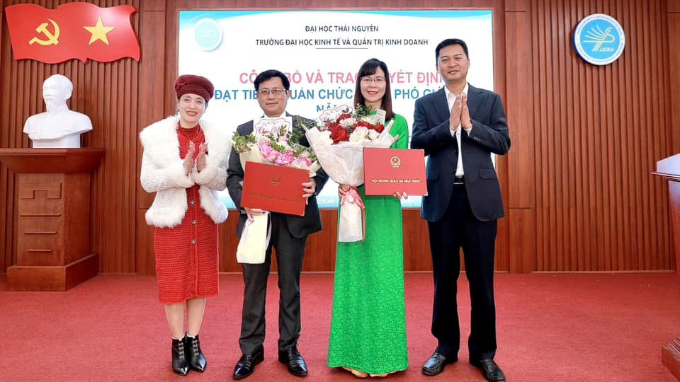 Lễ Công bố và trao quyết định bổ nhiệm chức danh Phó Giáo sư