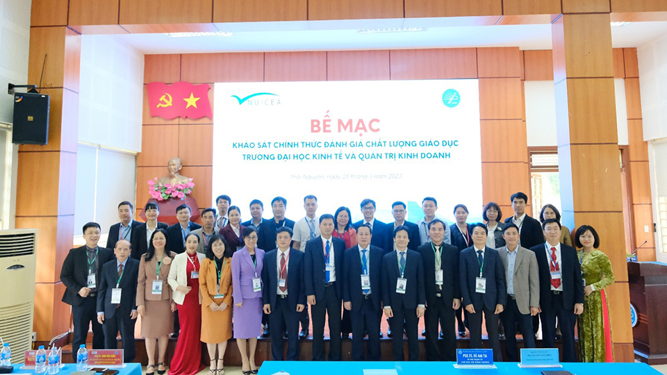 Bế mạc Chương trình khảo sát chính thức đánh giá chất lượng giáo dục tại Trường ĐH Kinh tế và Quản trị Kinh doanh