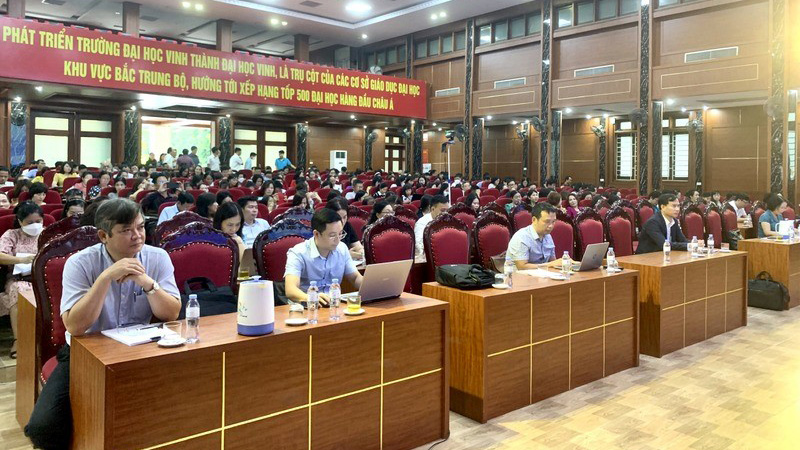 Giảng viên Bộ môn Lý luận chính trị - Khoa Khoa học Cơ bản tham dự Hội nghị bồi dưỡng, tập huấn chính trị năm 2022