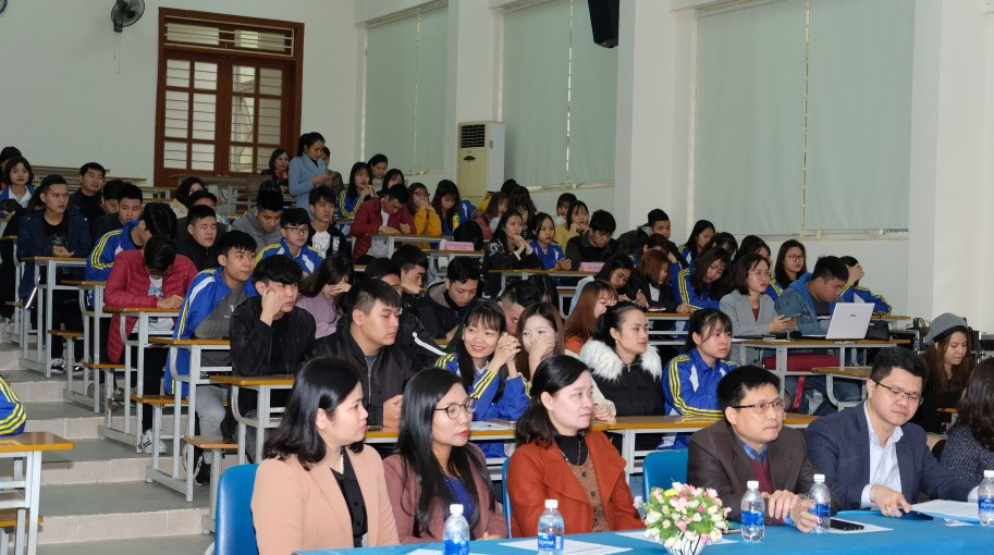 Định hướng nghề nghiệp tương lai cho sinh viên TUEBA trong thời đại công nghệ số: “Cơ hội và Thách thức”