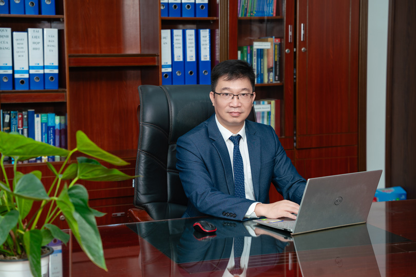 TS. ĐỖ ĐÌNH LONG