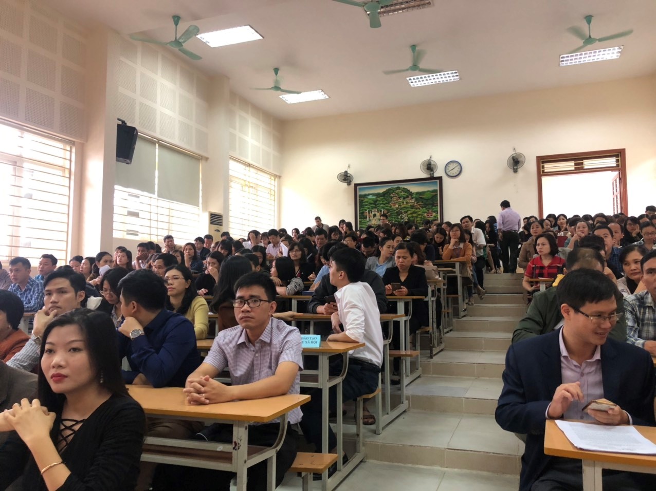 Học tập, quán triệt, triển khai thực hiện các Nghị quyết, Chỉ thị, Kết luận của Bộ Chính trị, Ban Bí thư Trung ương Đảng khóa XII